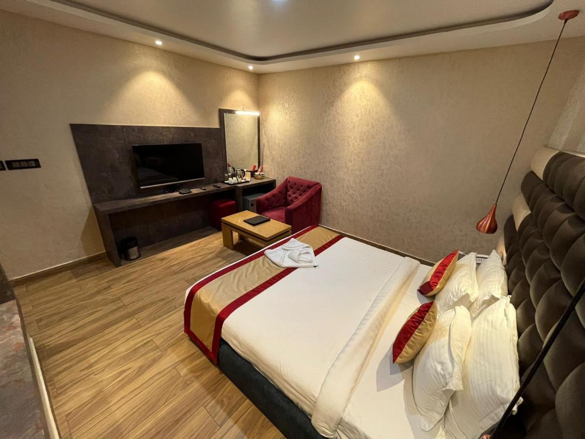 The Landmark Hotel มูซัฟฟาร์ปูร์ ภายนอก รูปภาพ