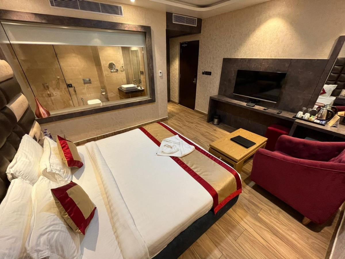 The Landmark Hotel มูซัฟฟาร์ปูร์ ภายนอก รูปภาพ